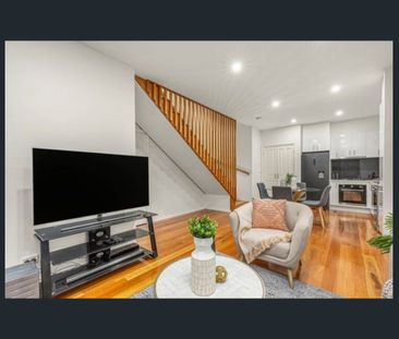 A modern & low maintenance lifestyle awaits - Photo 2