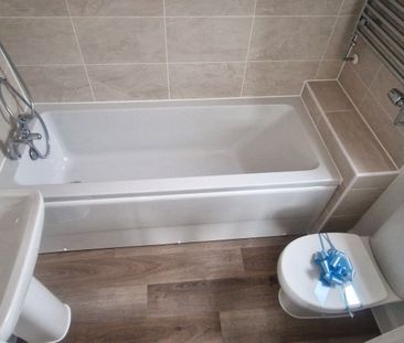 Lilac Close, Spalding, Holbeach - Photo 3