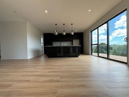 Modern Luxury Three-Story Home in Oteha - Photo 3