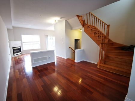 For Lease - 16 Vecchia Street, Markham, Ontario - Photo 3