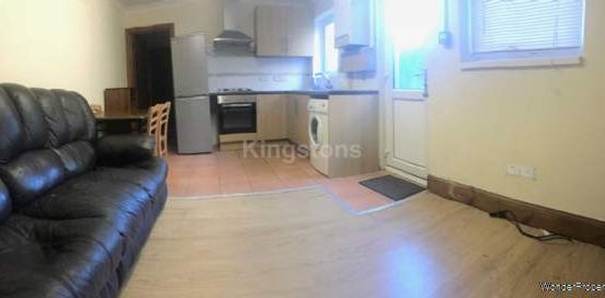 3 bedroom property to rent in Cardiff - Photo 2