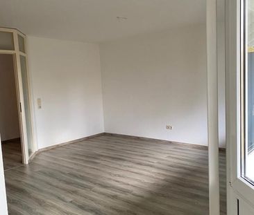 Einziehen und wohlfühlen! 2-Zimmer-Wohnung, Renoviert und Einzugsbe... - Foto 1