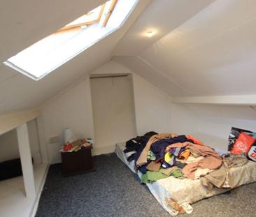 4 bedroom terraced house to rent - Photo 5