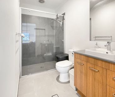 Low Maintenance 3 bed, study, 2 bath, 1 car, AC Home in Harmony - Photo 6