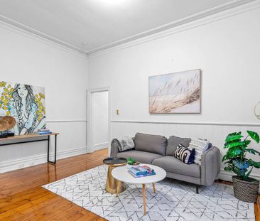 Register to Inspect // Classic Style meets Contemporary Class - Photo 3