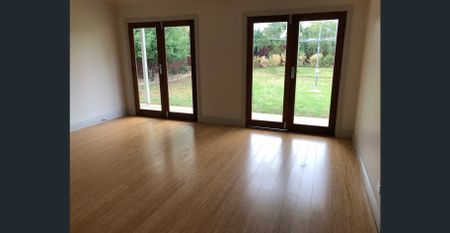 C21 CENTRAL WEST - 6862 3793 - Photo 2