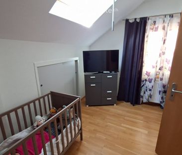 Duplex de 5.5 pièces avec terrasse, jardin et double garage - Photo 2