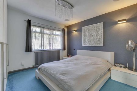 2 bedroom semi-detached bungalow to rent - Photo 4