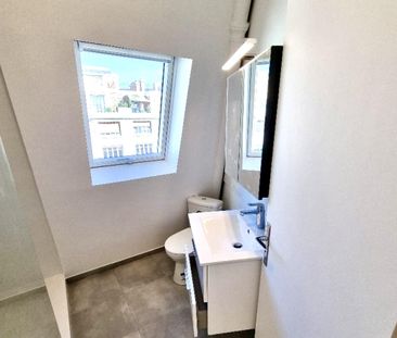 2 PIECES RÉNOVÉ A LOUER 29m² environ PARIS XVIIème - Photo 5