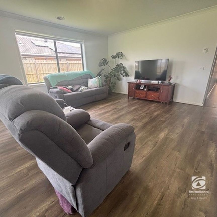 MODERN COMFORT - Photo 1