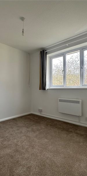 1 bedroom property to rent - Photo 1