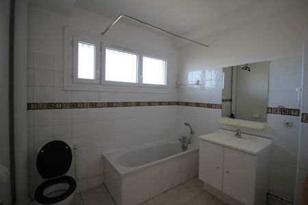 Location Appartement 2 pièces 56m² - Photo 2