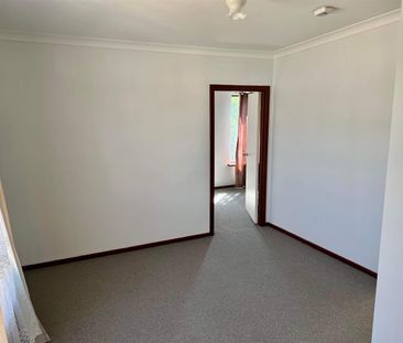 Convenient Coodanup Living – Close to Everything You Need - Photo 4