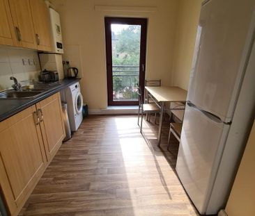 2 bedroom flat to rent - Photo 6