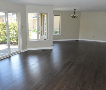 For Lease - 2211 New Street Unit# 1, Burlington, Ontario - Photo 4