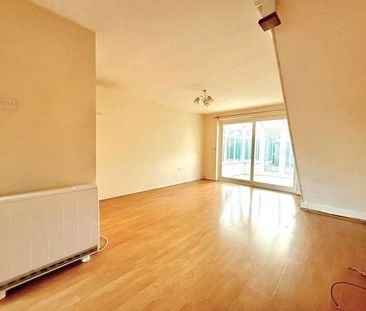 Statham Court, Bracknell, Berkshire, RG42 - Photo 2