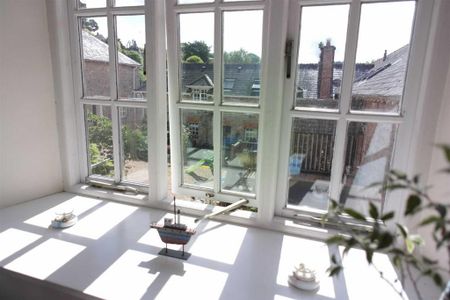 2 bedroom terraced house to rent - Photo 2