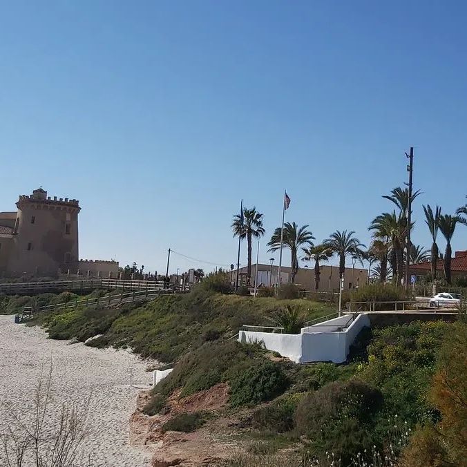 Alquiler de piso en Calle Manuel Molino - Photo 1
