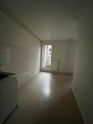 T3 de 77m² en duplex situé sur la place des géants à Grenoble 38100 - Photo 5