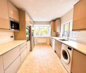 3 bedroom terraced house to rent - Photo 1