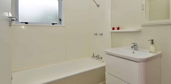 Tidy 3-Bedroom Home in Handy Manurewa Location - Photo 2