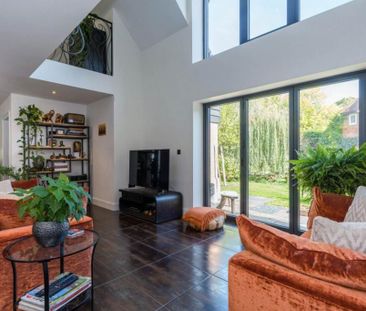 4 bedroom detached house to rent - Photo 3