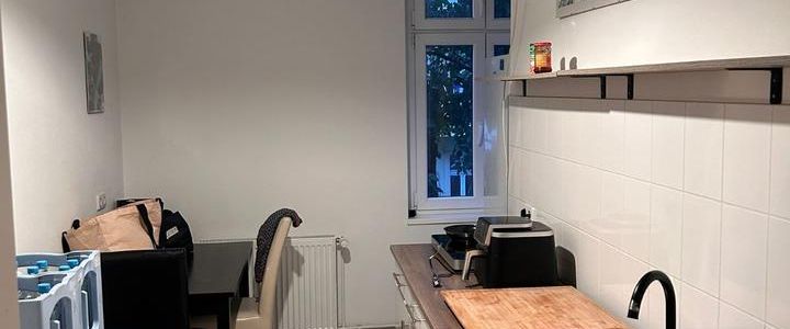 Schöne Wohnung möbiliert mit Balkon in Top Location nähe S+U - Photo 1