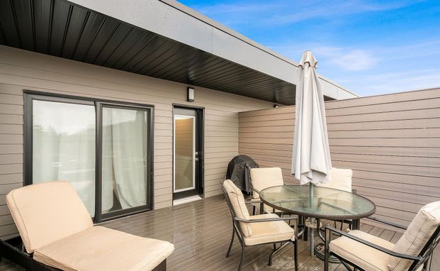 For Lease - 6065 McLeod Road Unit# 316, Niagara Falls, Ontario - Photo 1