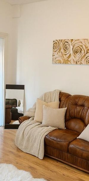 1 bedroom in a house share to rent - Photo 1