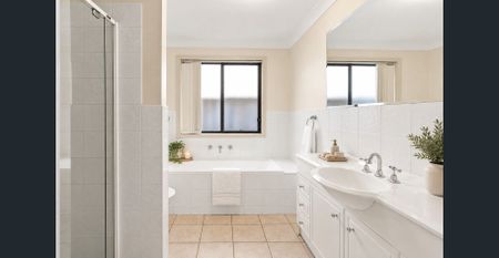 Spacious Family Living in a Convenient Warriewood Location - Photo 4