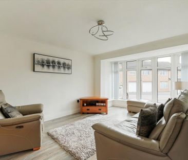 3 bedroom detached house to rent - Photo 5