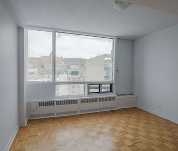 1975 Maisonneuve Blvd West, Montréal, QC - Photo 6