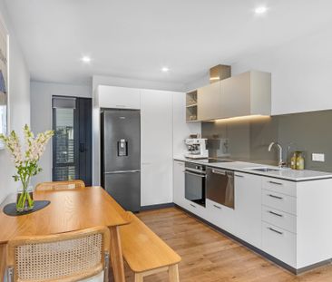 Walk to The City - Photo 2