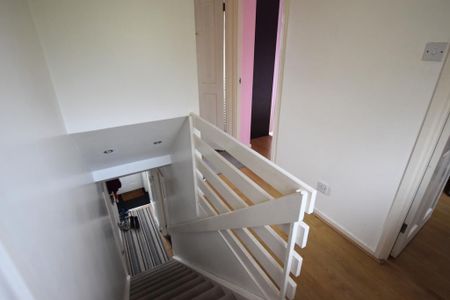 3 bedroom detached house to rent - Photo 4