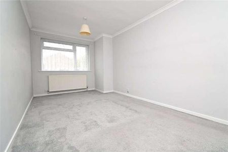 Britten Road, Basingstoke, Hampshire, RG22 - Photo 5