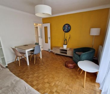 Location Appartement 3 pièces 56m² LA ROCHE SUR YON 85000 - Photo 2