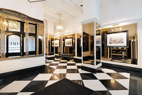 Fully furnished two bedroom apartment with separate office and coveted secure parking - Photo 1