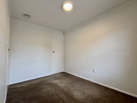 Unit 1, 52A Campbell Road, Royal Oak, Auckland - Photo 5