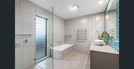 Spacious Executive Hilltop Studio in Cul-de-sac - Photo 4