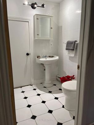 Detached Home For Lease | N9256054 - Photo 1