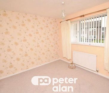 Heather Road, NP19 - Photo 2