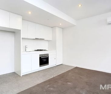 Chic one bed on bridge! - Photo 1