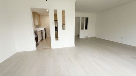 For Lease - 422 Lynett Crescent, Richmond Hill, Ontario - Photo 4