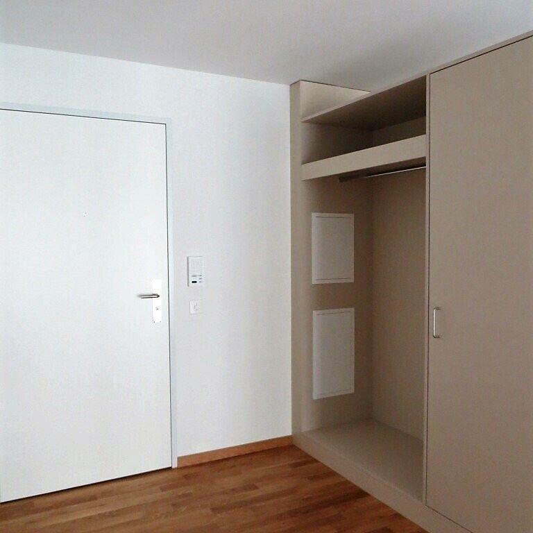 Moderne 3.5 Zimmer-Wohnung in Maienfeld zu vermieten! - Photo 1