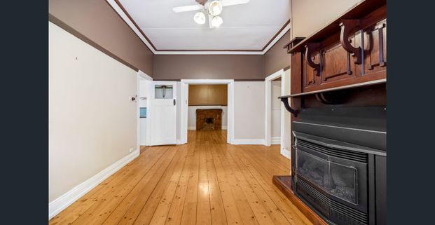 3 BEDROOM HOME IN A PRIME LOCATION - Photo 1