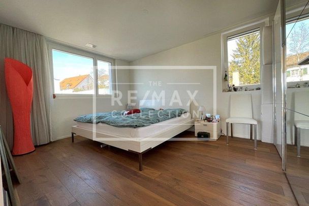 Modern, light-flooded and quiet 3 ½-room penthouse apartment with large terrace - Photo 1