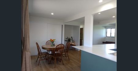 Great Family Home in Sandstone Point - Photo 3