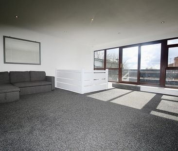 2 Bedroom Maisonette To Let - Photo 2