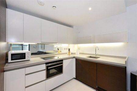 2 bedroom flat in London - Photo 3