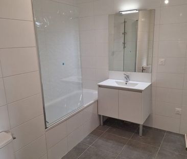 T2 NEUF AVEC TERRASSE ET PARKING - Photo 5